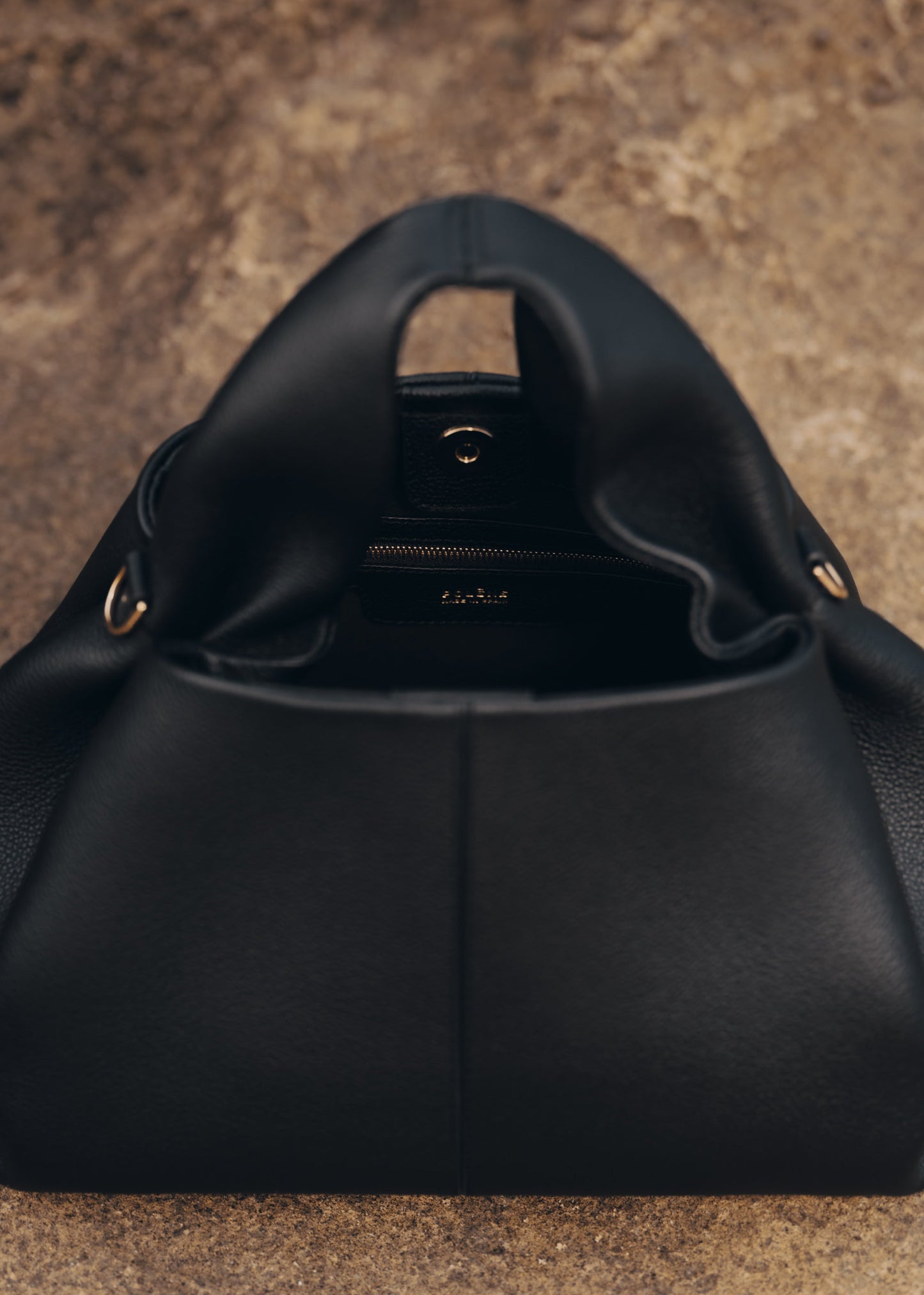 Lumiaa® - Textured Black